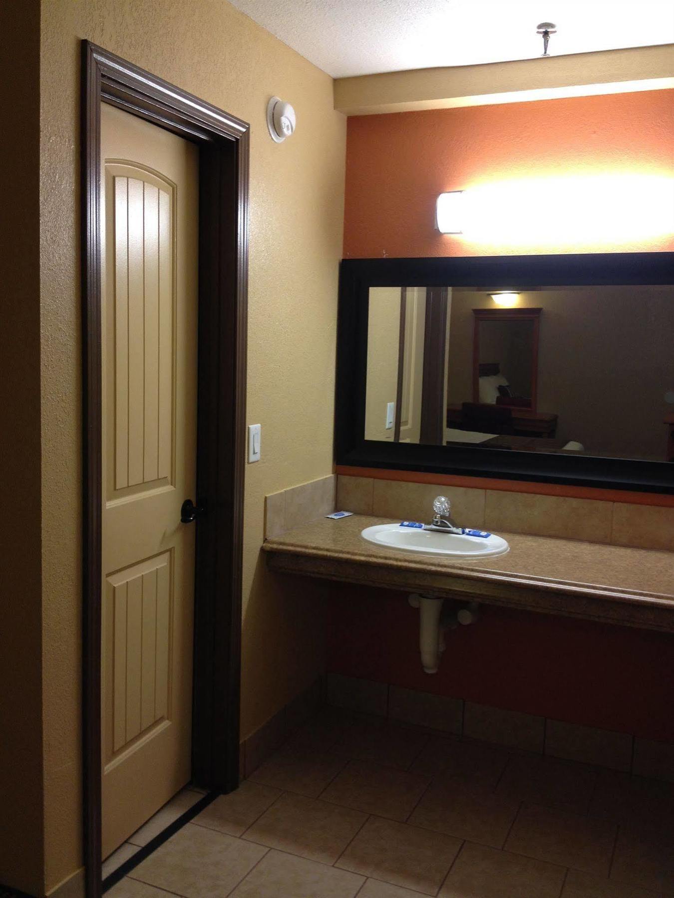Economy Express Inn Henryetta Luaran gambar