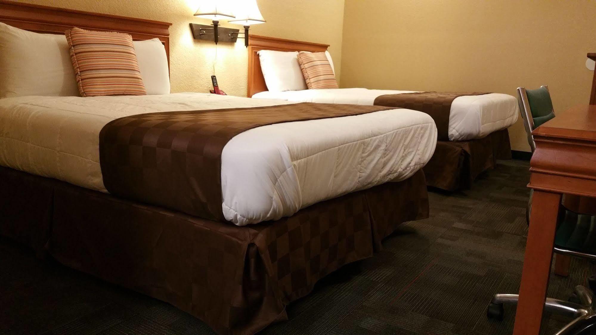 Economy Express Inn Henryetta Luaran gambar
